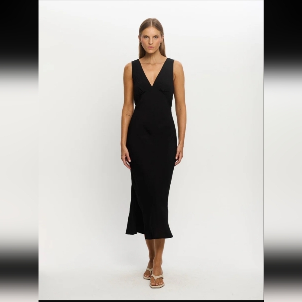 New Kivari Lia Midi Dress